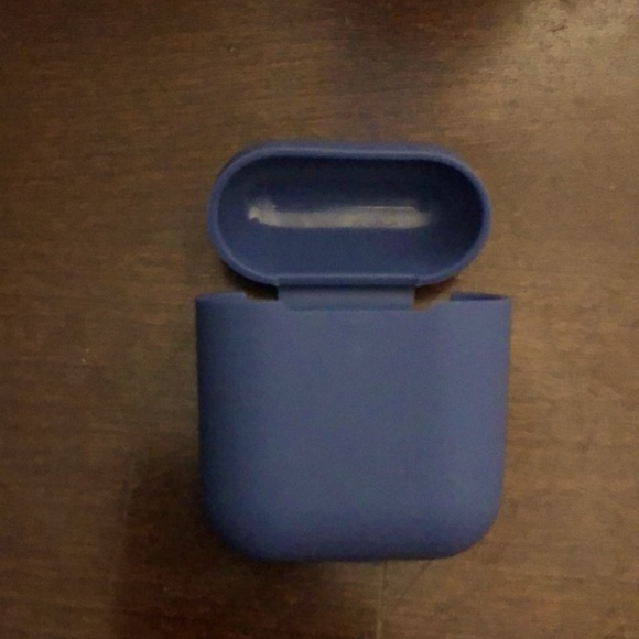 Apple AirPod case for model 1/2 - Picture 1 of 3